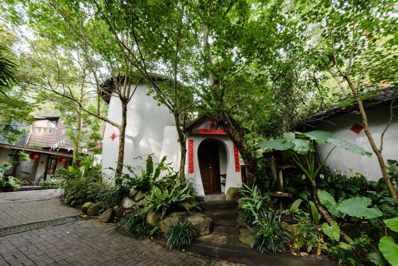 Zhou Ye Cottage Sanyi Exterior photo